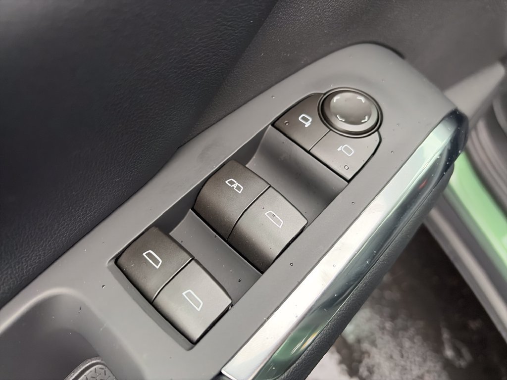 New 2027 Chevrolet Traverse LT w/ Midnight/Sport Edition AWD/4WD image 19