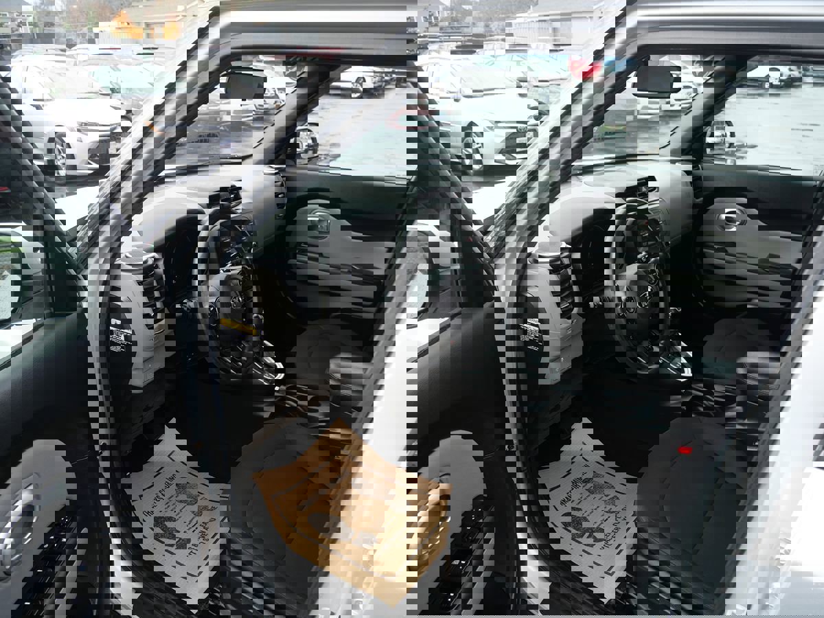 Used 2015 Kia Soul image 8