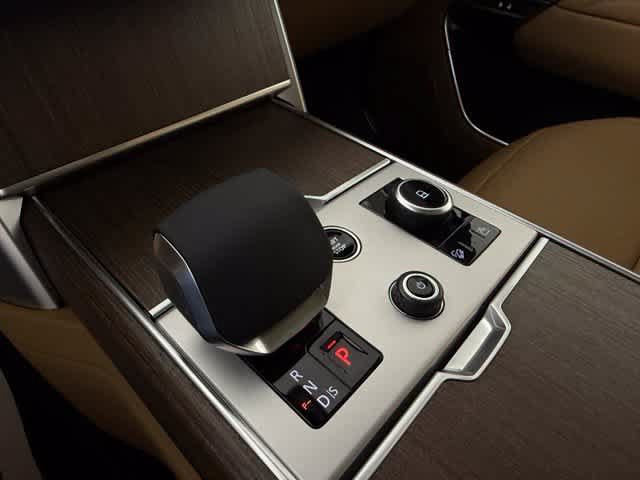 New 2027 Land Rover Range Rover Long Wheelbase SE AWD/4WD image 21