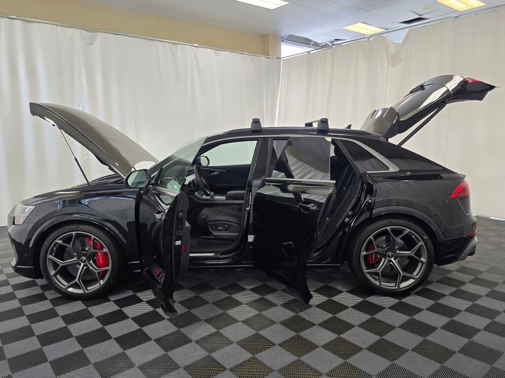 New 2025 Audi RS Q8 performance image 12