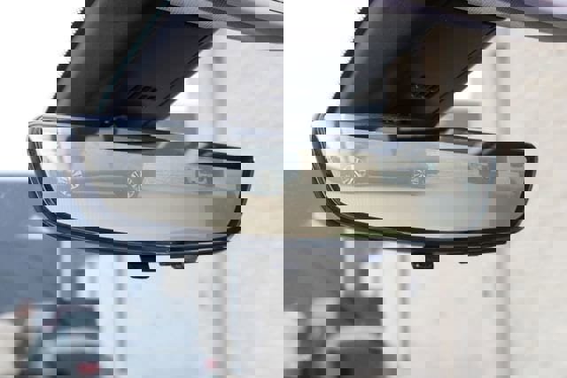 Certified 2023 GMC Acadia Denali w/ Denali Technology Package image 32