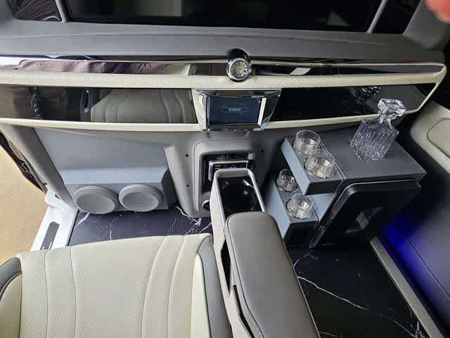 Used 2023 Mercedes-Benz Metris Passenger image 18