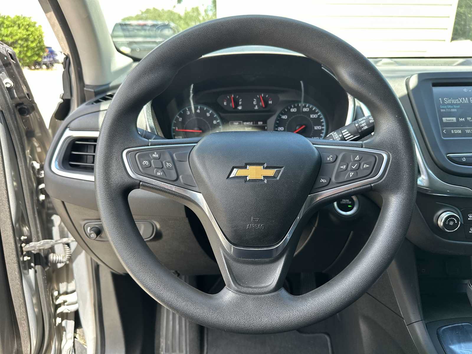 Used 2018 Chevrolet Equinox LT FWD image 20