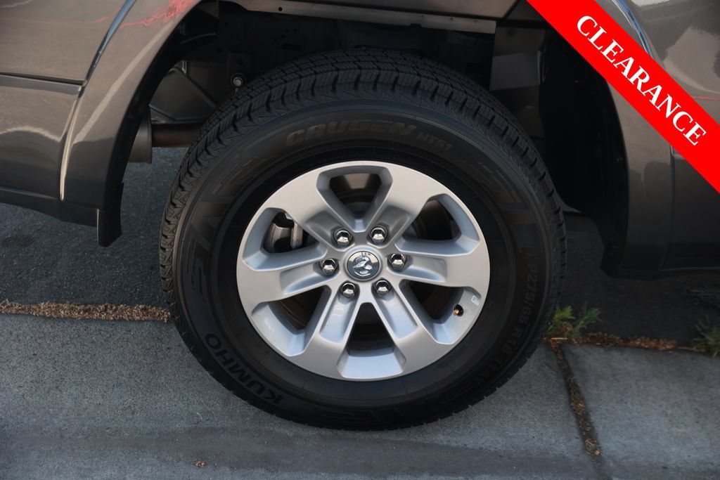 Used 2022 RAM 1500 Laramie AWD/4WD image 11