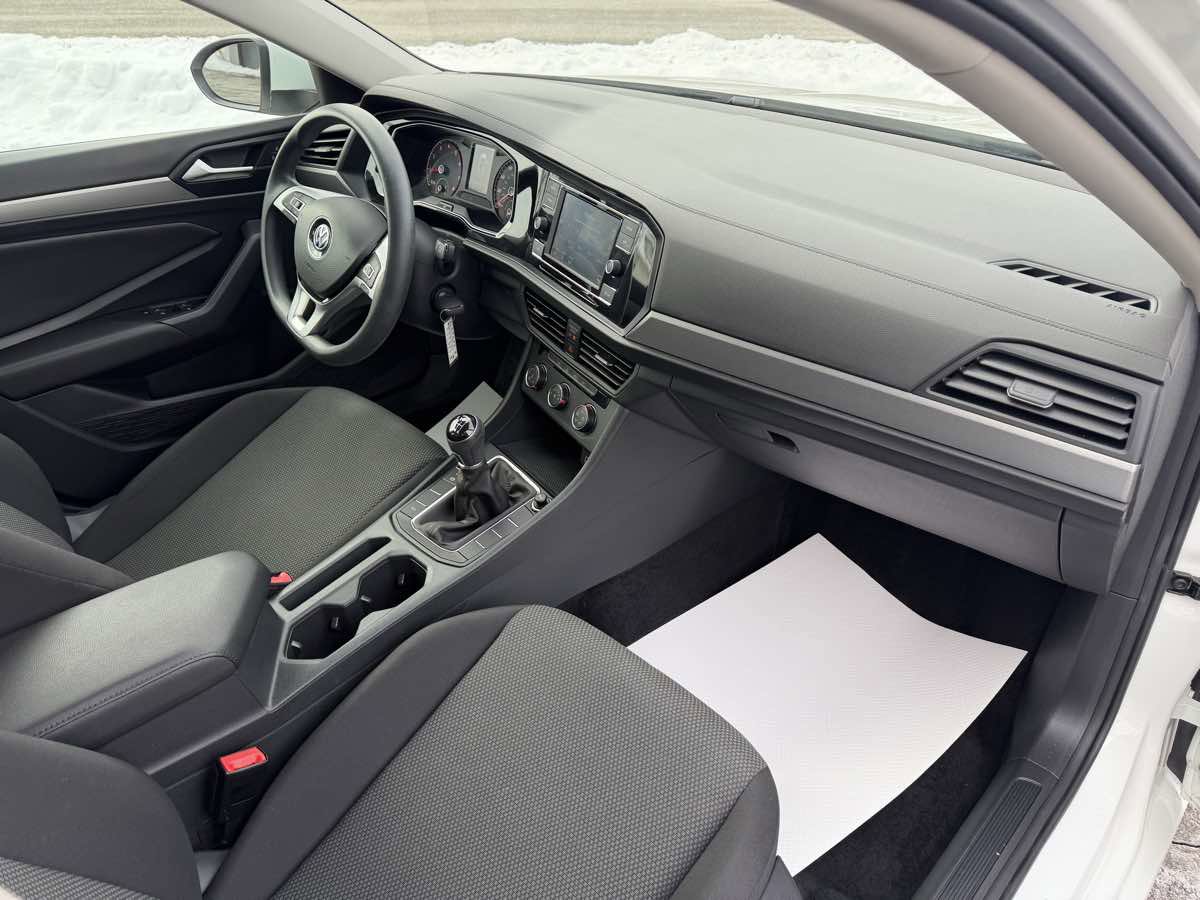 Used 2019 Volkswagen Jetta S w/ Driver Assistance Package image 17