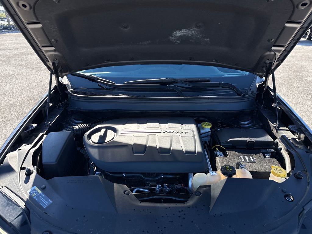 Used 2021 Jeep Cherokee Latitude Lux w/ Comfort/Convenience Group image 27