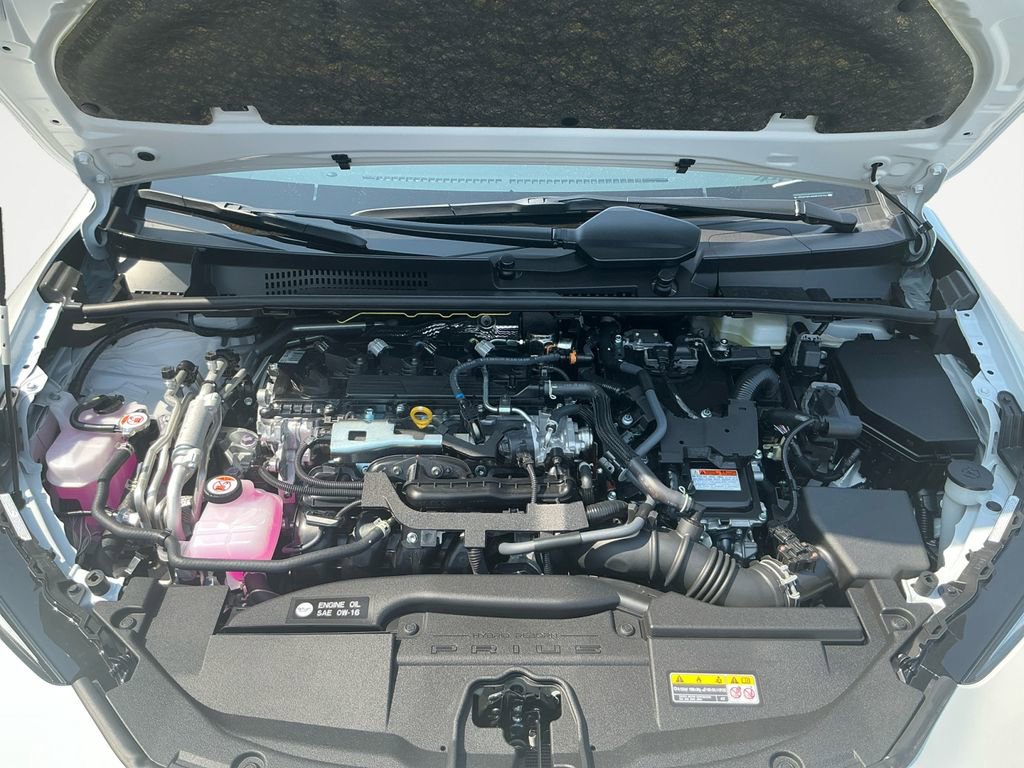 New 2025 Toyota Prius Plug-In Hybrid image 18