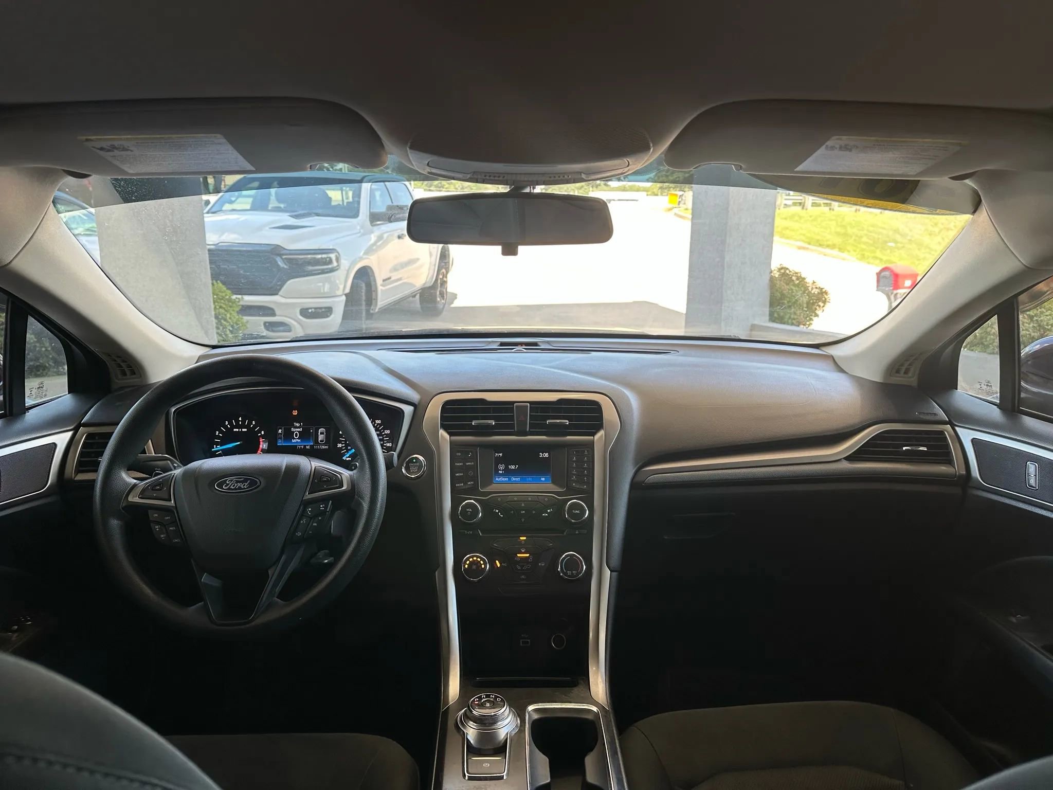 Used 2018 Ford Fusion SE image 9