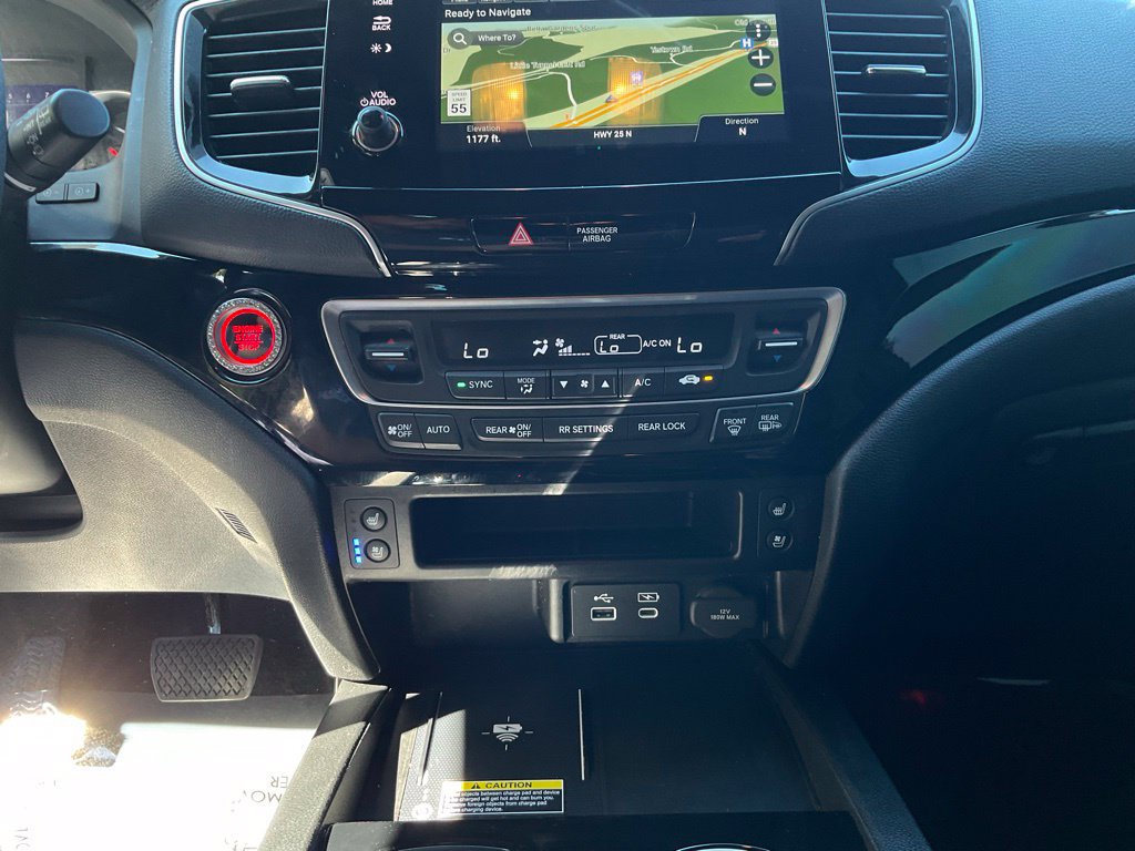 Used 2024 Honda Passport Black Edition image 19
