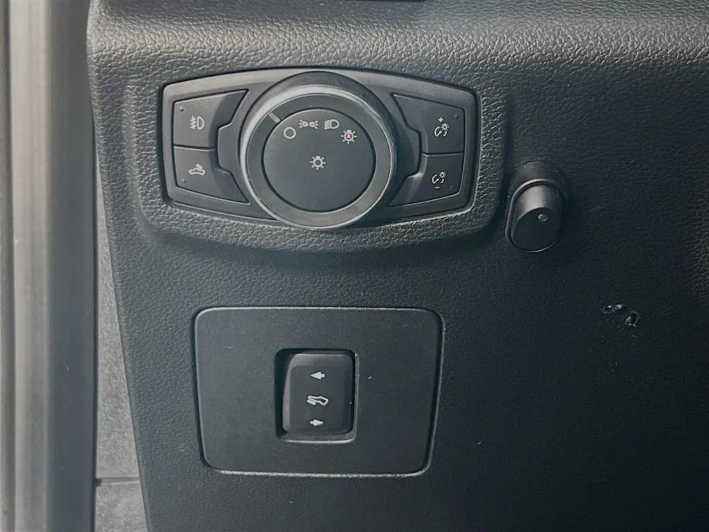 Used 2015 Ford F150 XLT w/ Equipment Group 302A Luxury image 11