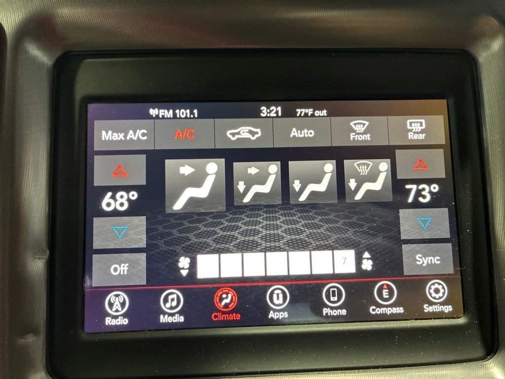 Used 2019 Dodge Challenger SXT RWD image 29