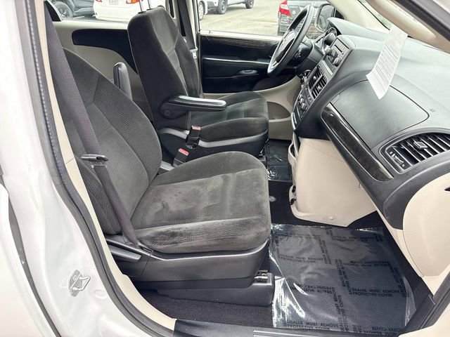 Used 2015 Dodge Grand Caravan American Value Package image 9