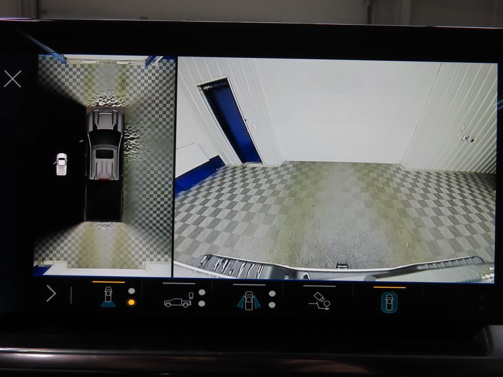 Used 2024 Chevrolet Silverado 2500 High Country w/ High Country Premium Package image 19