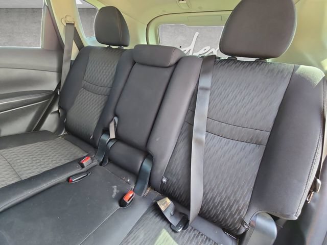 Used 2019 Nissan Rogue S w/ Special Edition Package FWD image 22