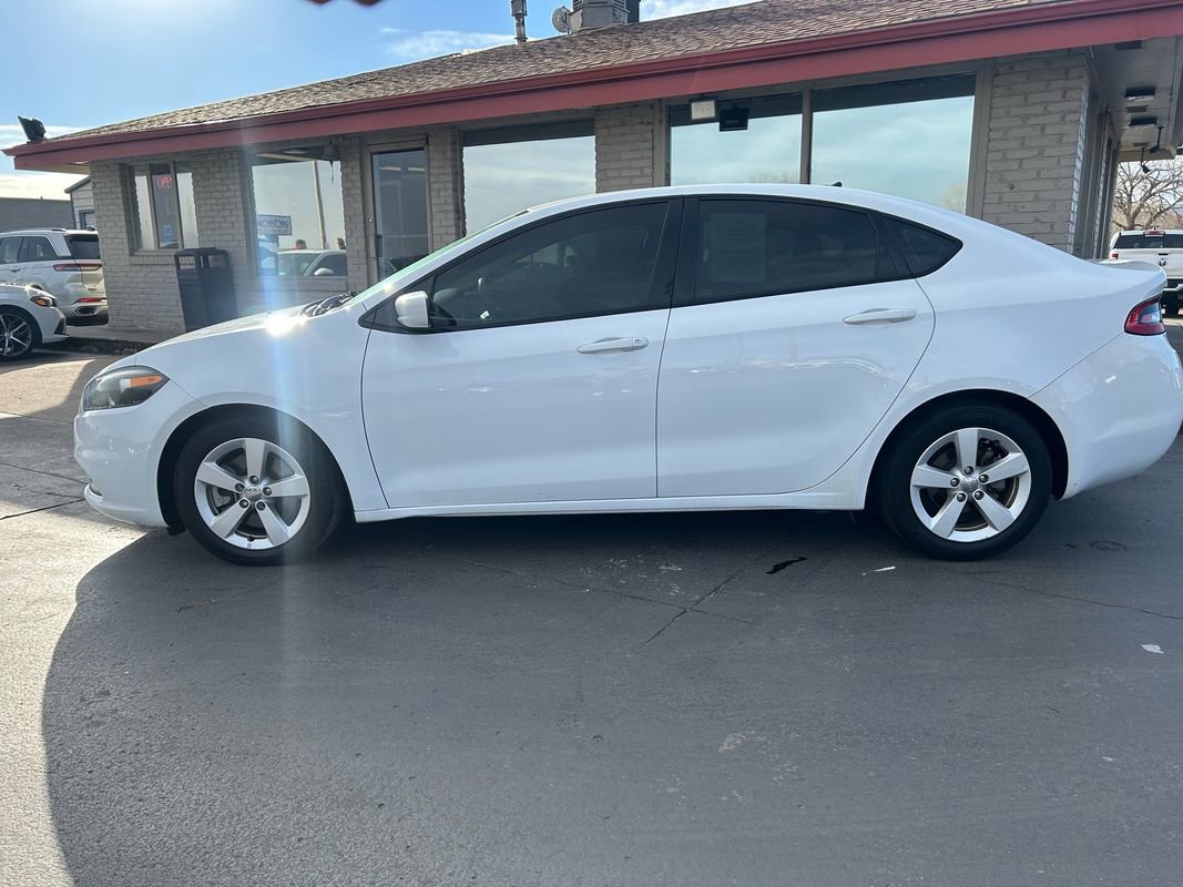 Used 2016 Dodge Dart SXT image 2