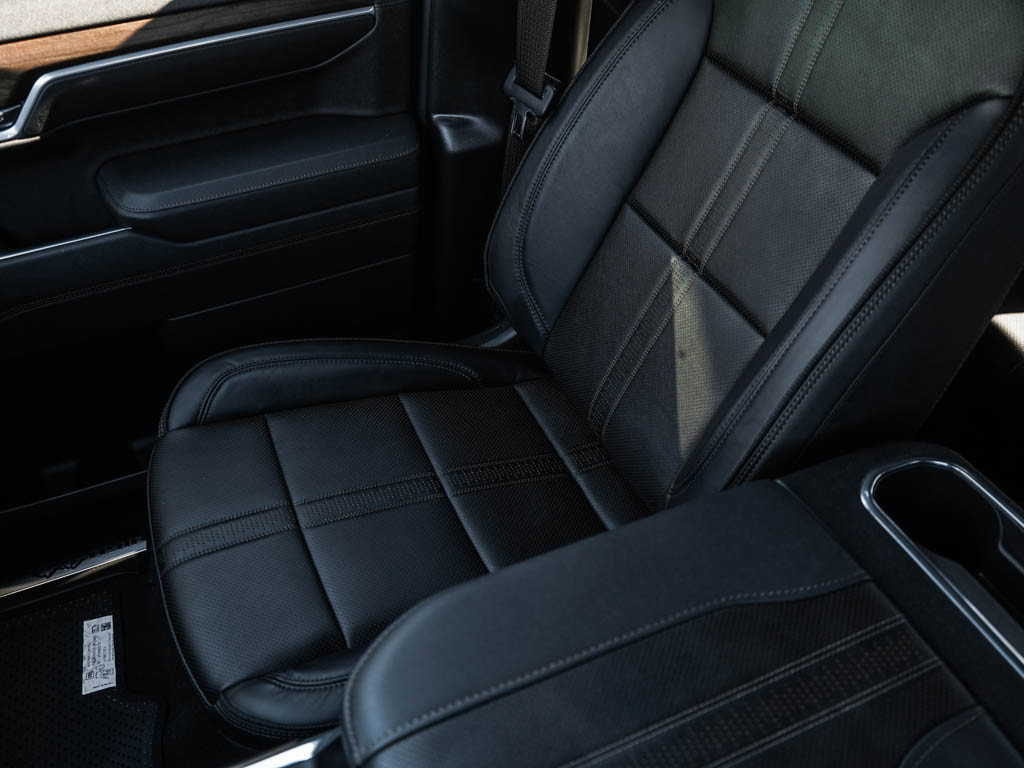 New 2026 Chevrolet Silverado 1500 High Country w/ Midnight Edition AWD/4WD image 24