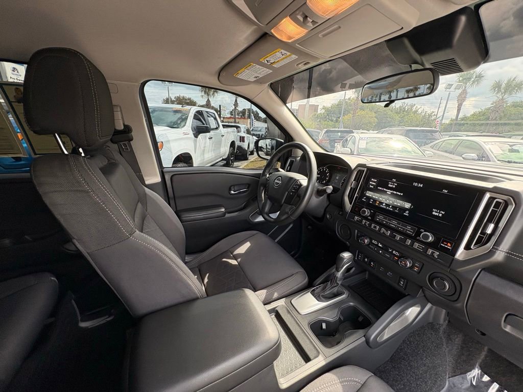 Used 2025 Nissan Frontier SV w/ SV Convenience Package RWD image 25