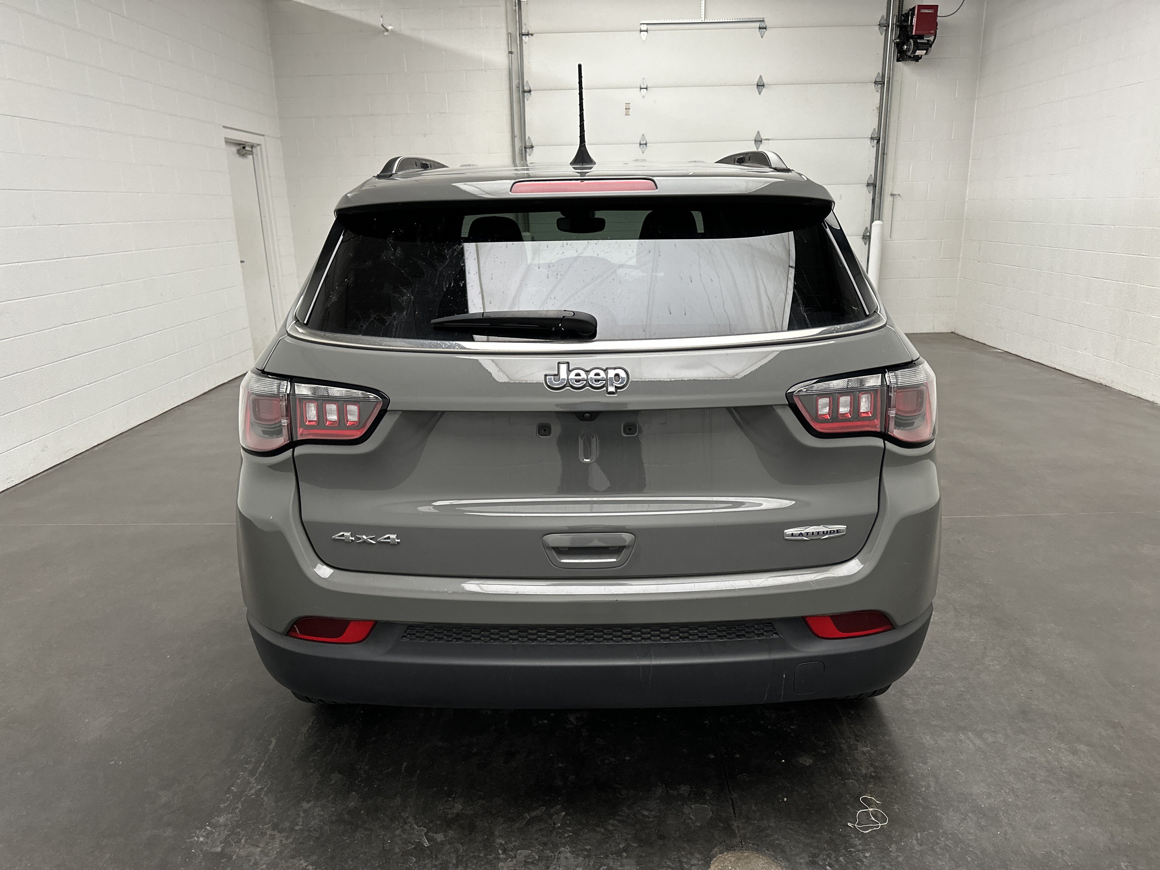 Used 2023 Jeep Compass Latitude AWD/4WD image 8