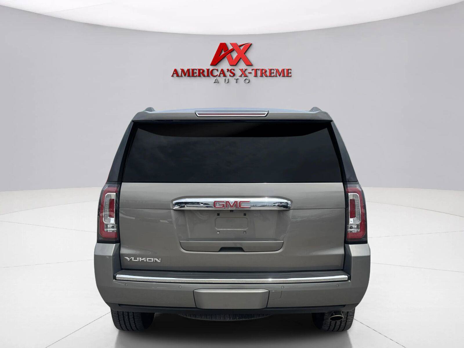 Used 2019 GMC Yukon Denali w/ Denali Ultimate Package AWD/4WD image 5