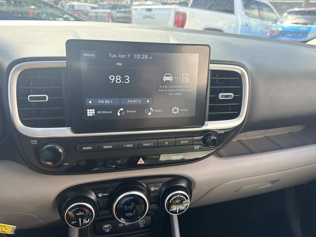 Certified 2023 Hyundai Venue SEL image 20