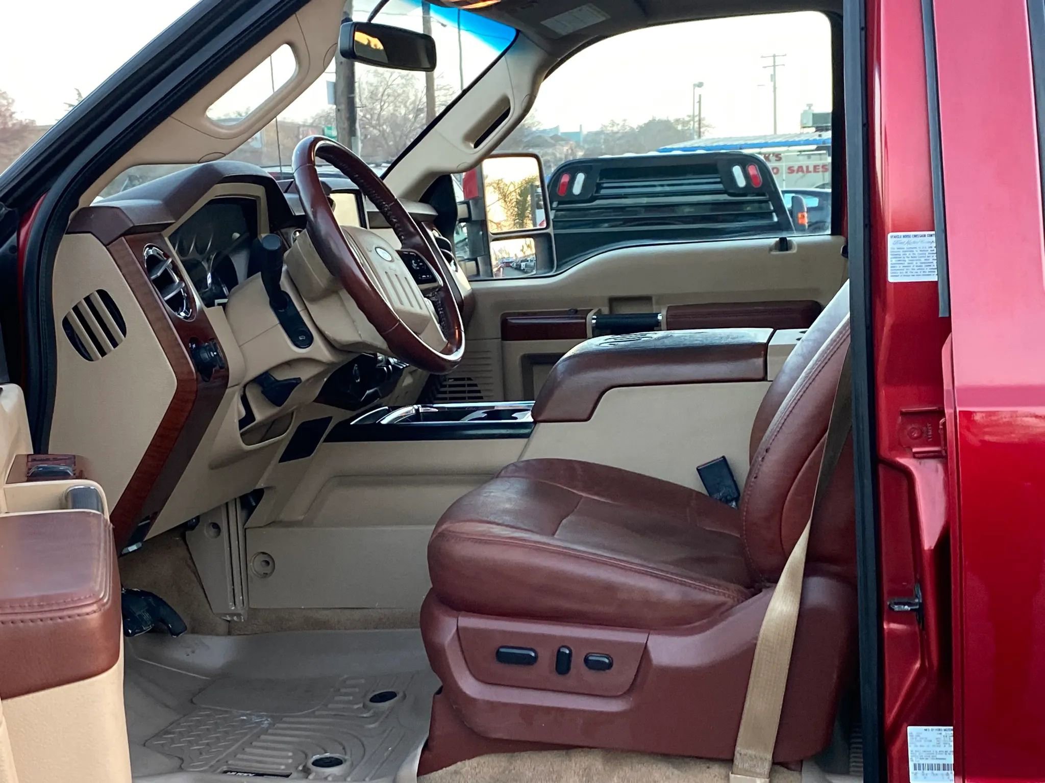 Used 2014 Ford F350 King Ranch w/ King Ranch w/Chrome Package image 11