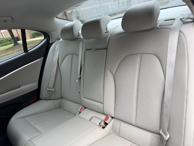 Used 2020 Genesis G70 2.0T RWD image 21