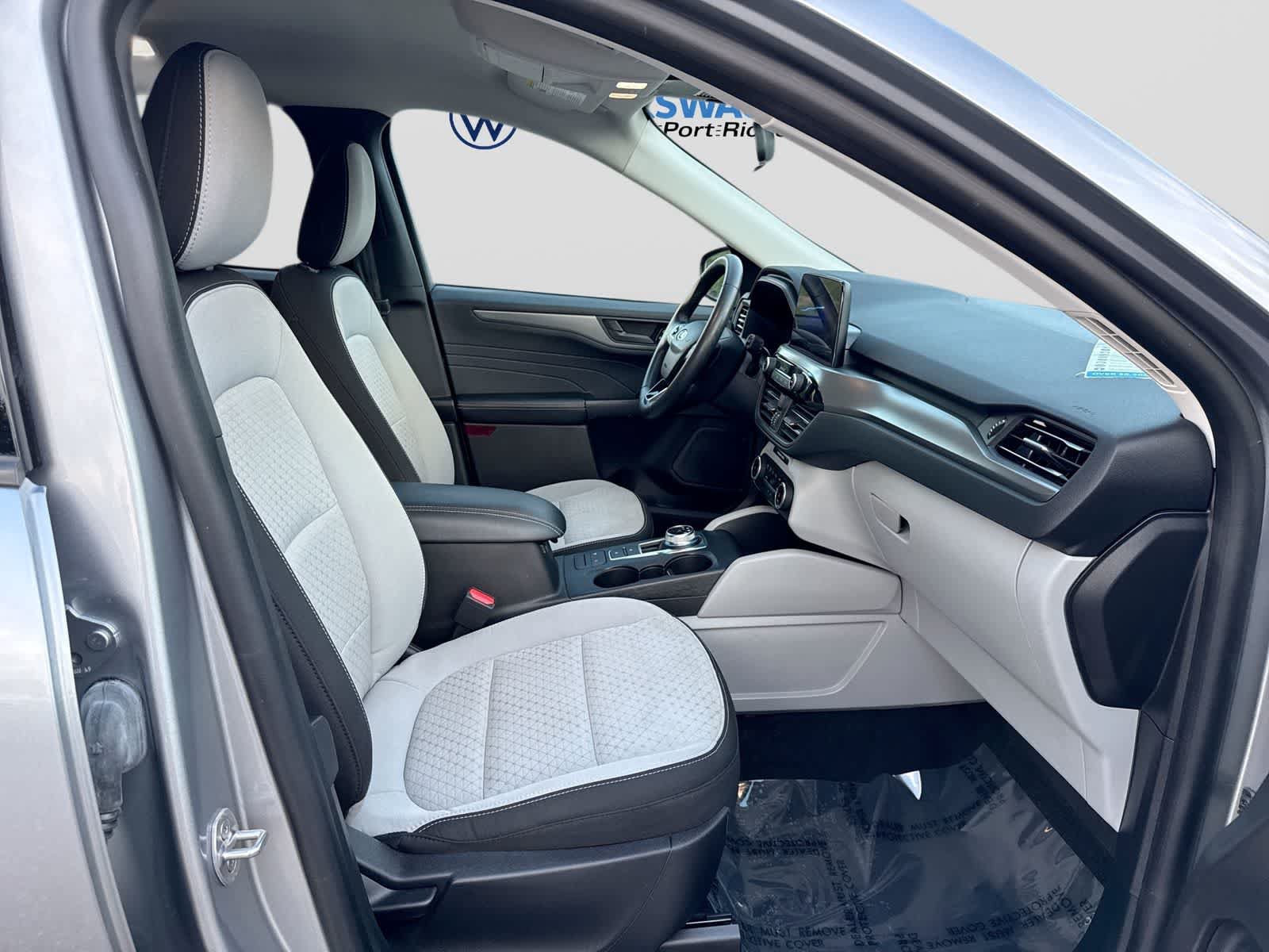 Used 2024 Ford Escape Active FWD image 28