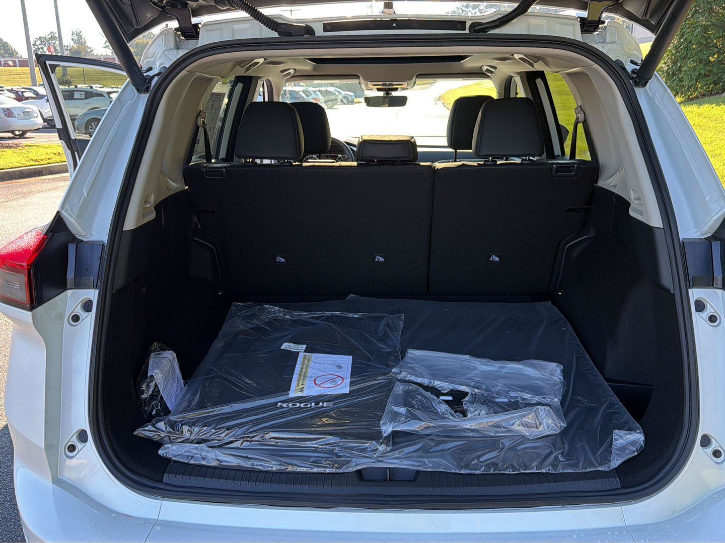 New 2026 Nissan Rogue Dark Armor FWD image 32