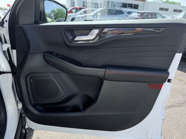 Used 2024 Ford Escape ST-Line w/ Tech Pack #1 AWD/4WD image 17
