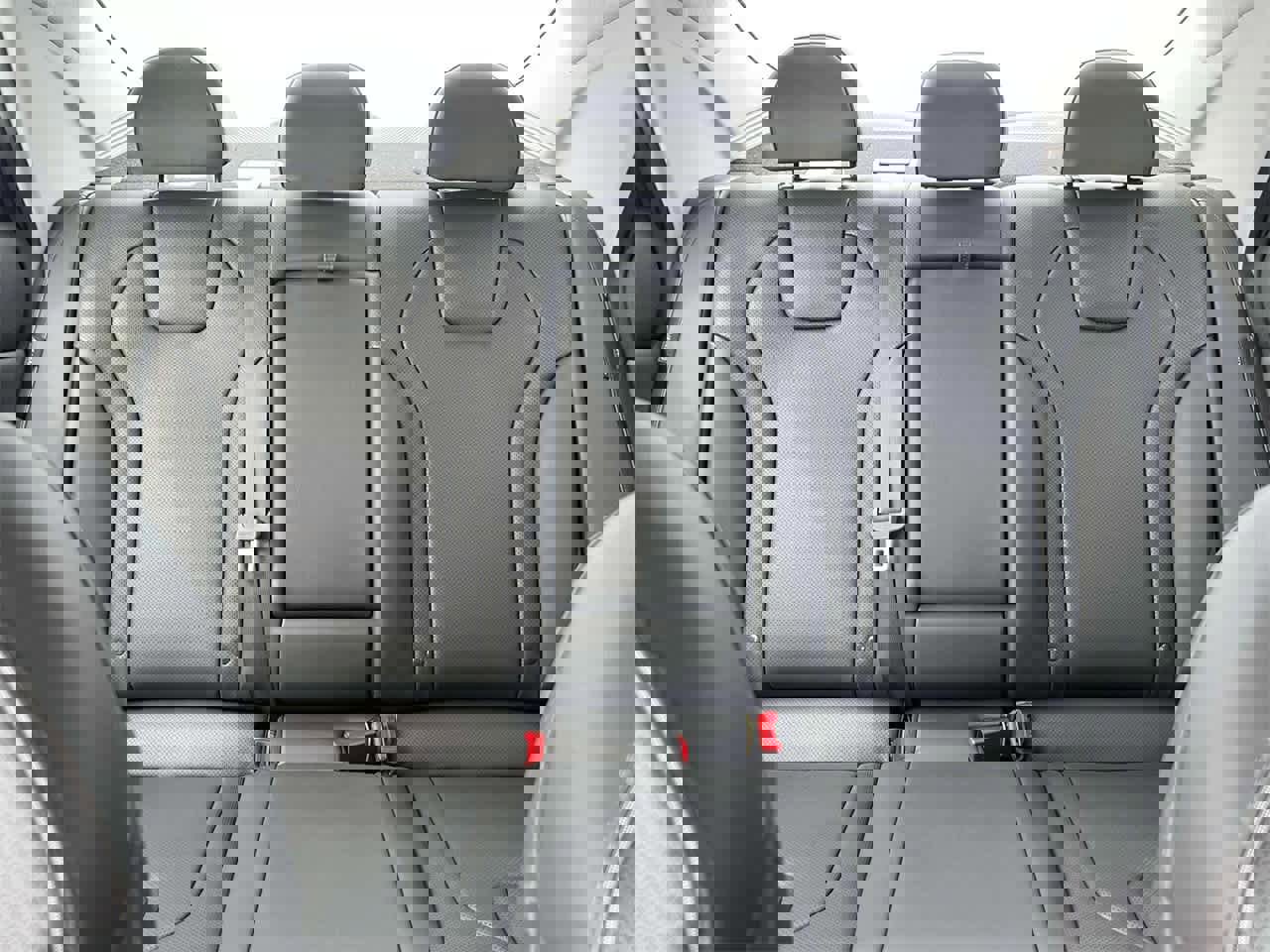 New 2025 Hyundai Elantra Limited image 12