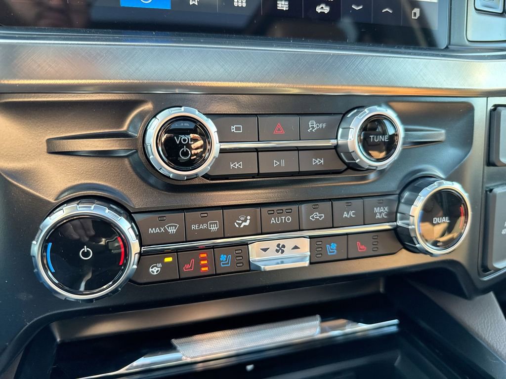 New 2025 Ford F250 King Ranch w/ Chrome Package image 20