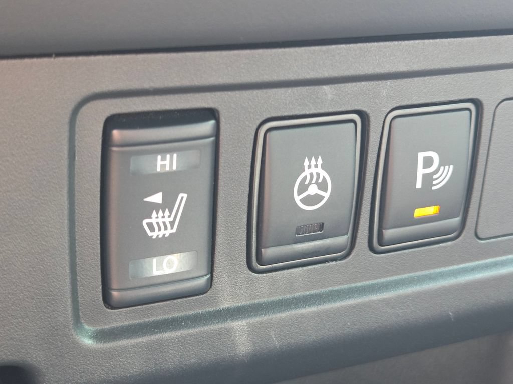 Used 2023 Nissan Frontier PRO-4X w/ Pro-4X Premium Package AWD/4WD image 6