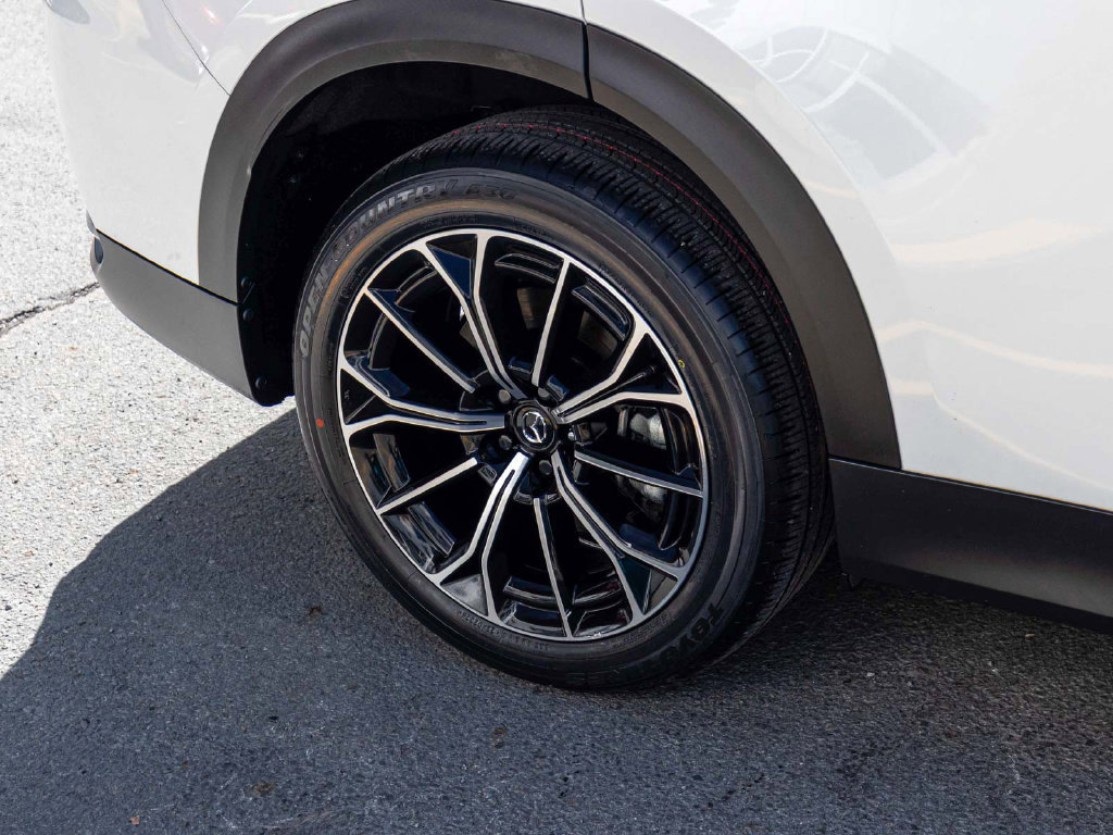 Used 2025 MAZDA CX-70 Plug-In Hybrid w/ Premium Plus AWD/4WD image 9