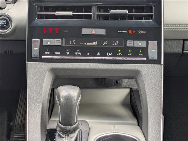 Used 2019 Toyota Avalon XLE w/ Moonroof Package image 15