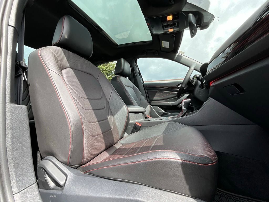Used 2022 Volkswagen Jetta GLI Autobahn FWD image 10