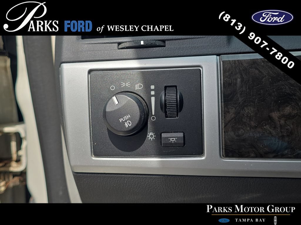 Used 2010 Dodge Grand Caravan SXT FWD image 24