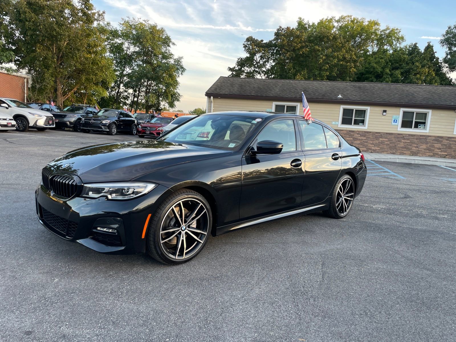 Used 2020 BMW 330i xDrive Sedan w/ M Sport Package image 29