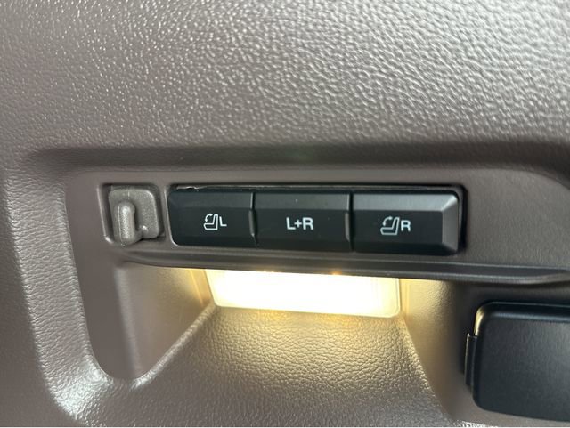 Used 2022 Ford Explorer Platinum w/ Equipment Group 601A image 20