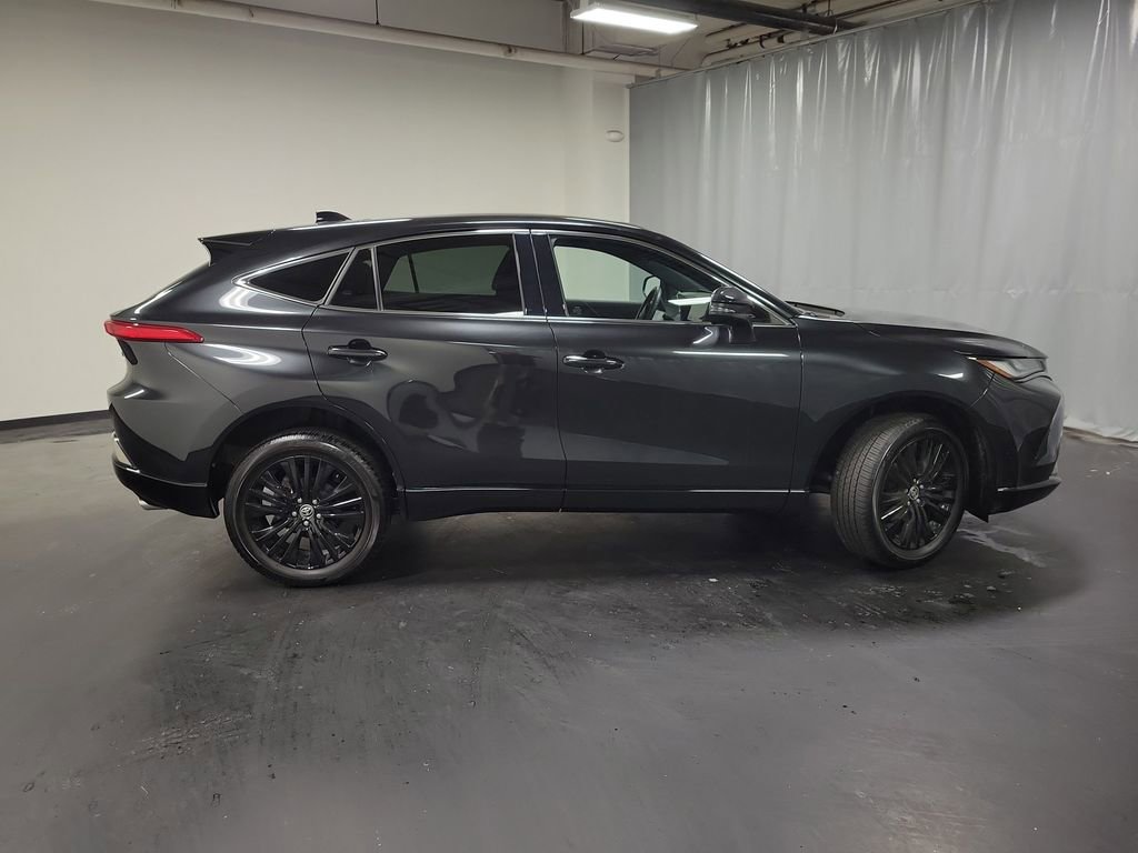 Used 2023 Toyota Venza Nightshade image 9