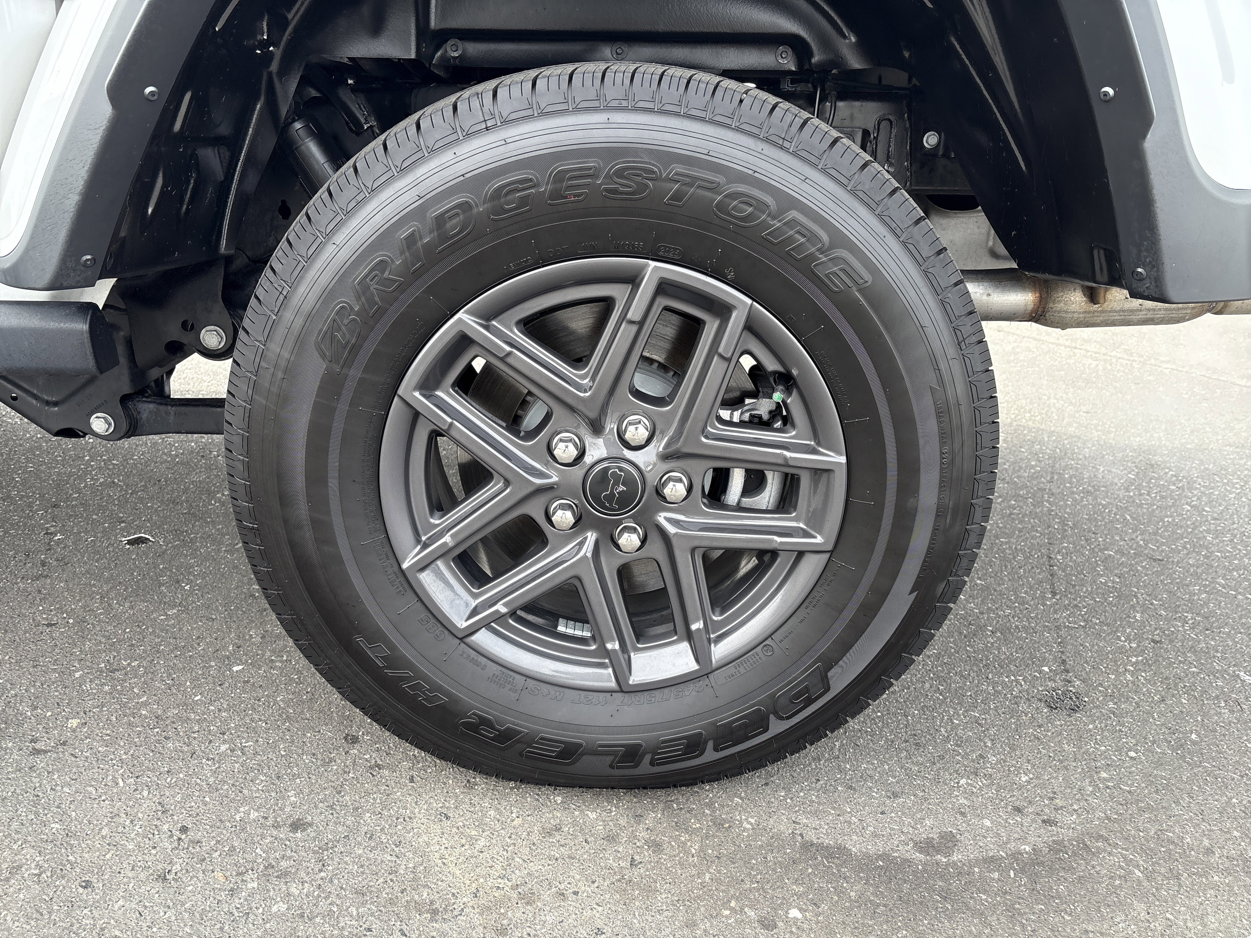 Certified 2025 Jeep Gladiator Nighthawk image 15