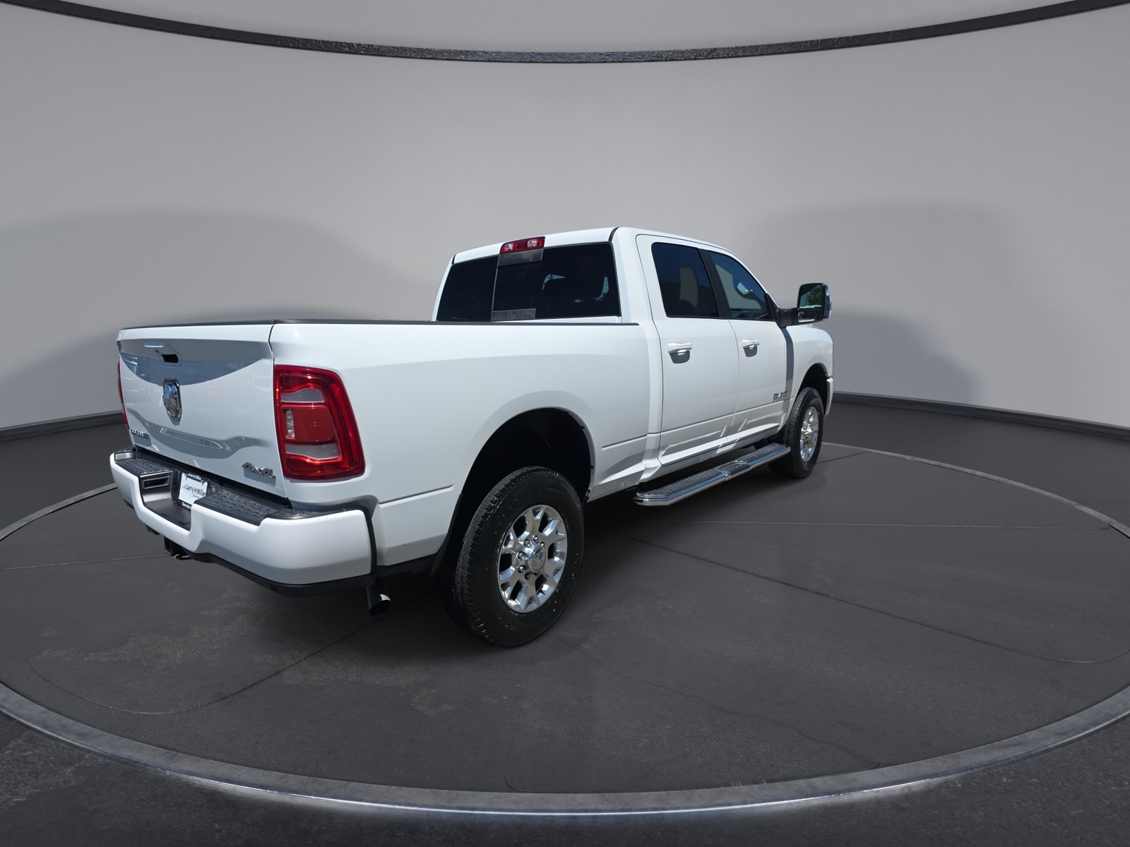 Used 2024 RAM 2500 Laramie AWD/4WD image 8