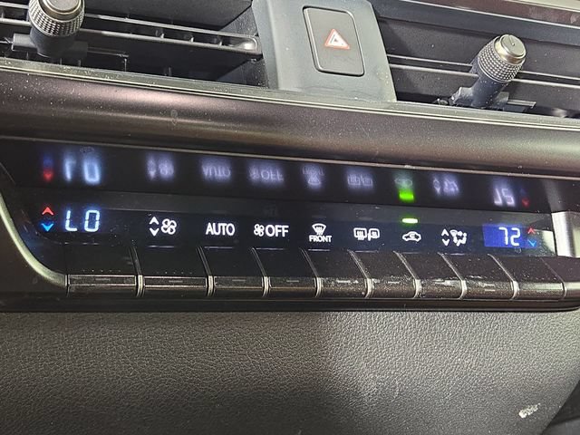 Used 2024 Lexus UX 250h AWD w/ Premium Package image 21