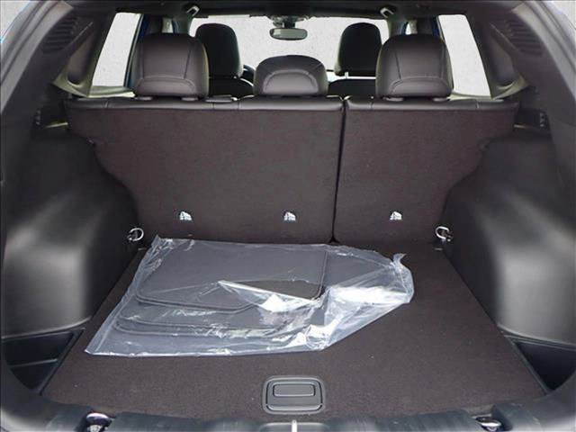 New 2026 Jeep Compass Latitude AWD/4WD image 8