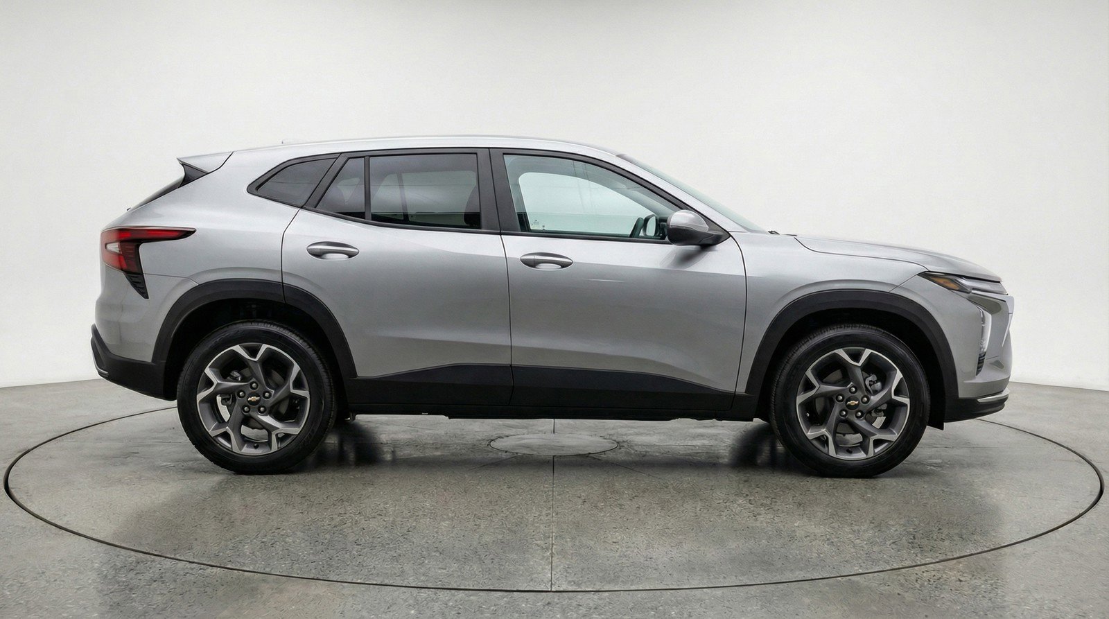 Used 2025 Chevrolet Trax LT w/ LT Convenience Package FWD image 11