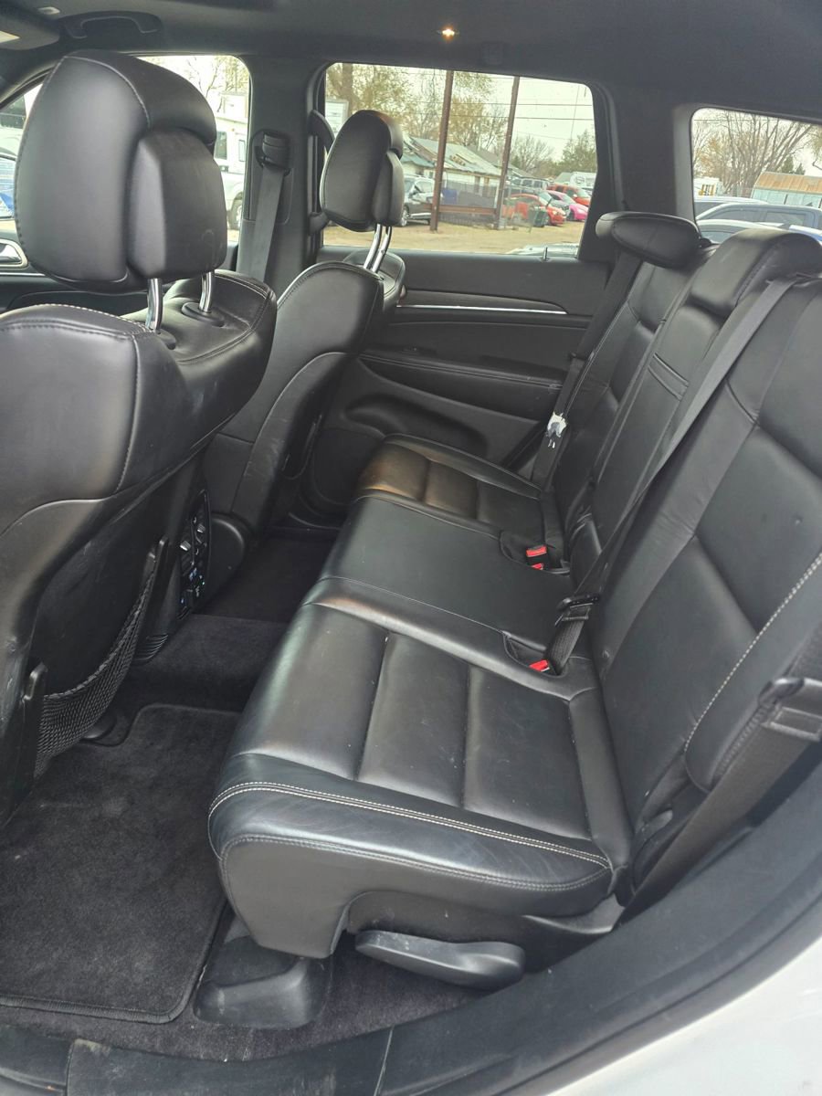 Used 2017 Jeep Grand Cherokee Limited AWD/4WD image 10