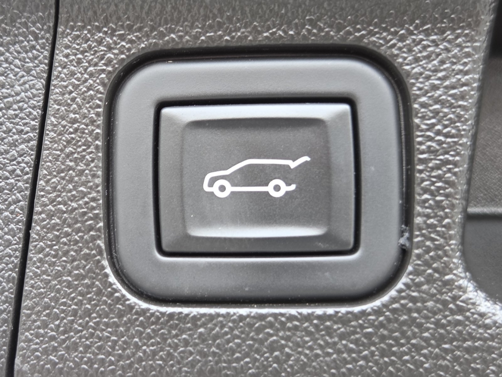 Used 2023 GMC Acadia Denali w/ Denali Technology Package FWD image 28