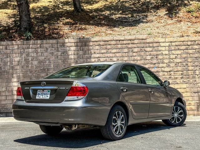 Used 2006 Toyota Camry LE FWD image 19