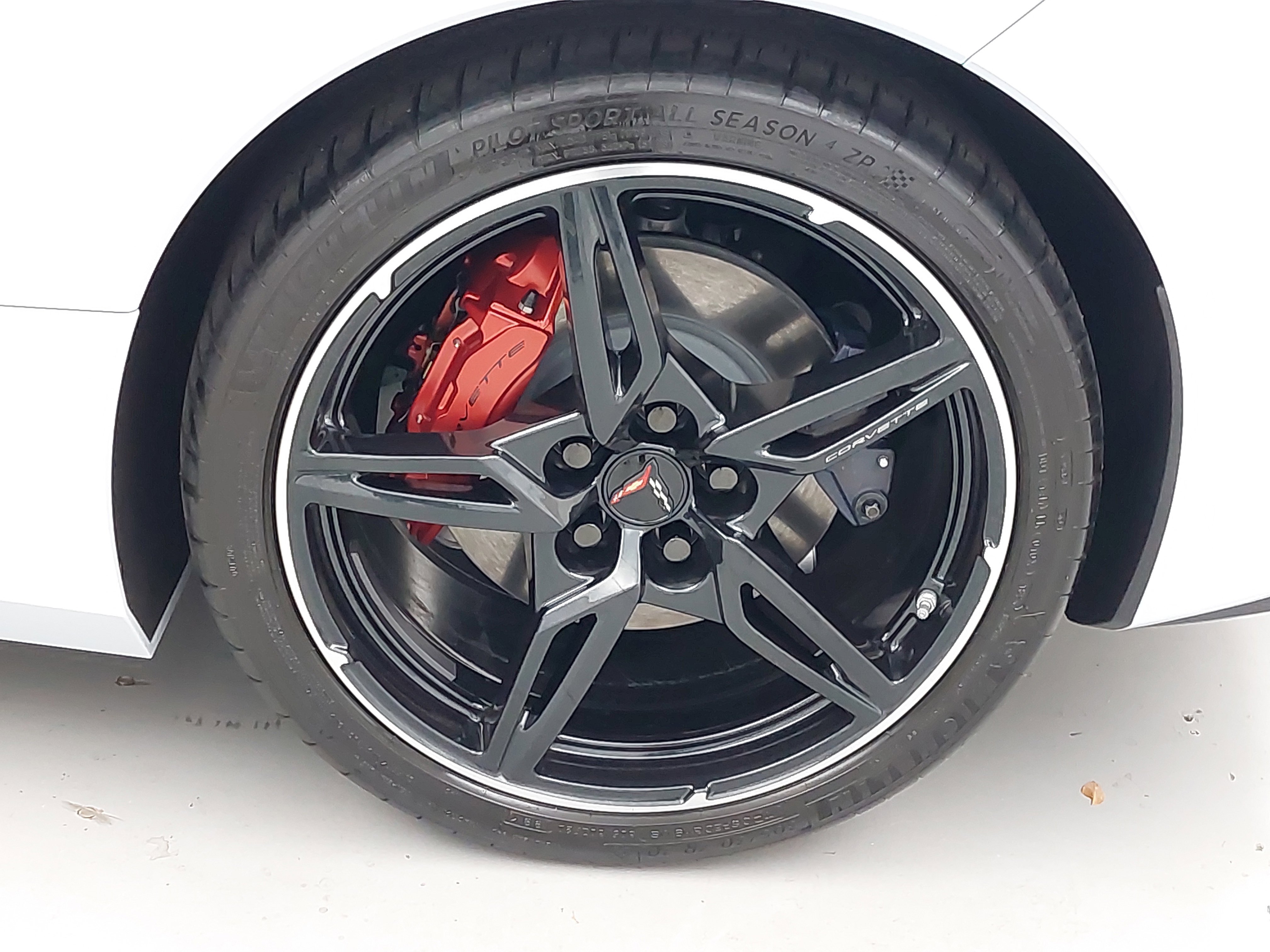 Used 2024 Chevrolet Corvette Stingray w/ Battery Protection Package image 31