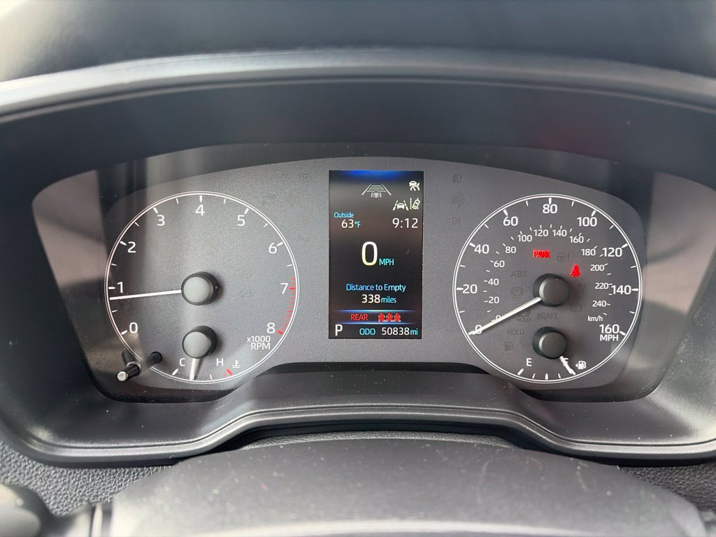 Used 2025 Toyota Corolla LE FWD image 26
