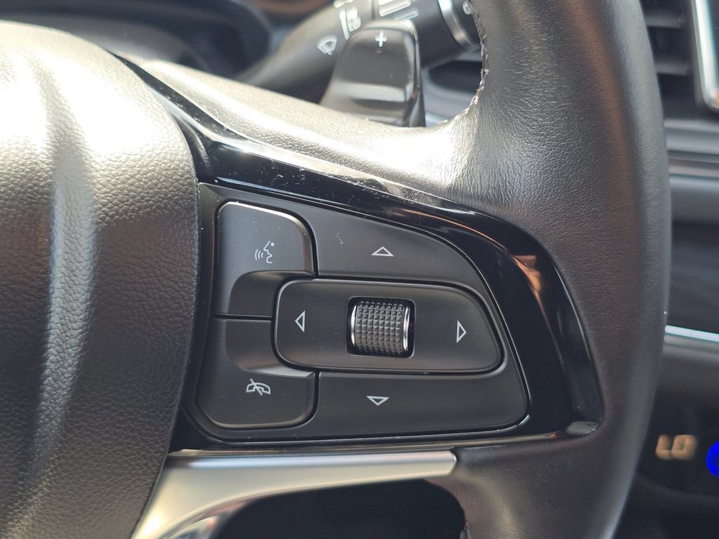 Used 2023 Buick Enclave Essence w/ Sport Touring Edition AWD/4WD image 32